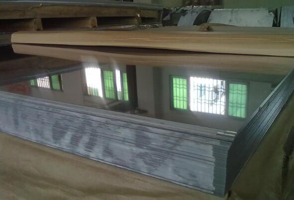 不鏽鋼鏡面(miàn)闆 不鏽鋼鏡面(miàn)闆